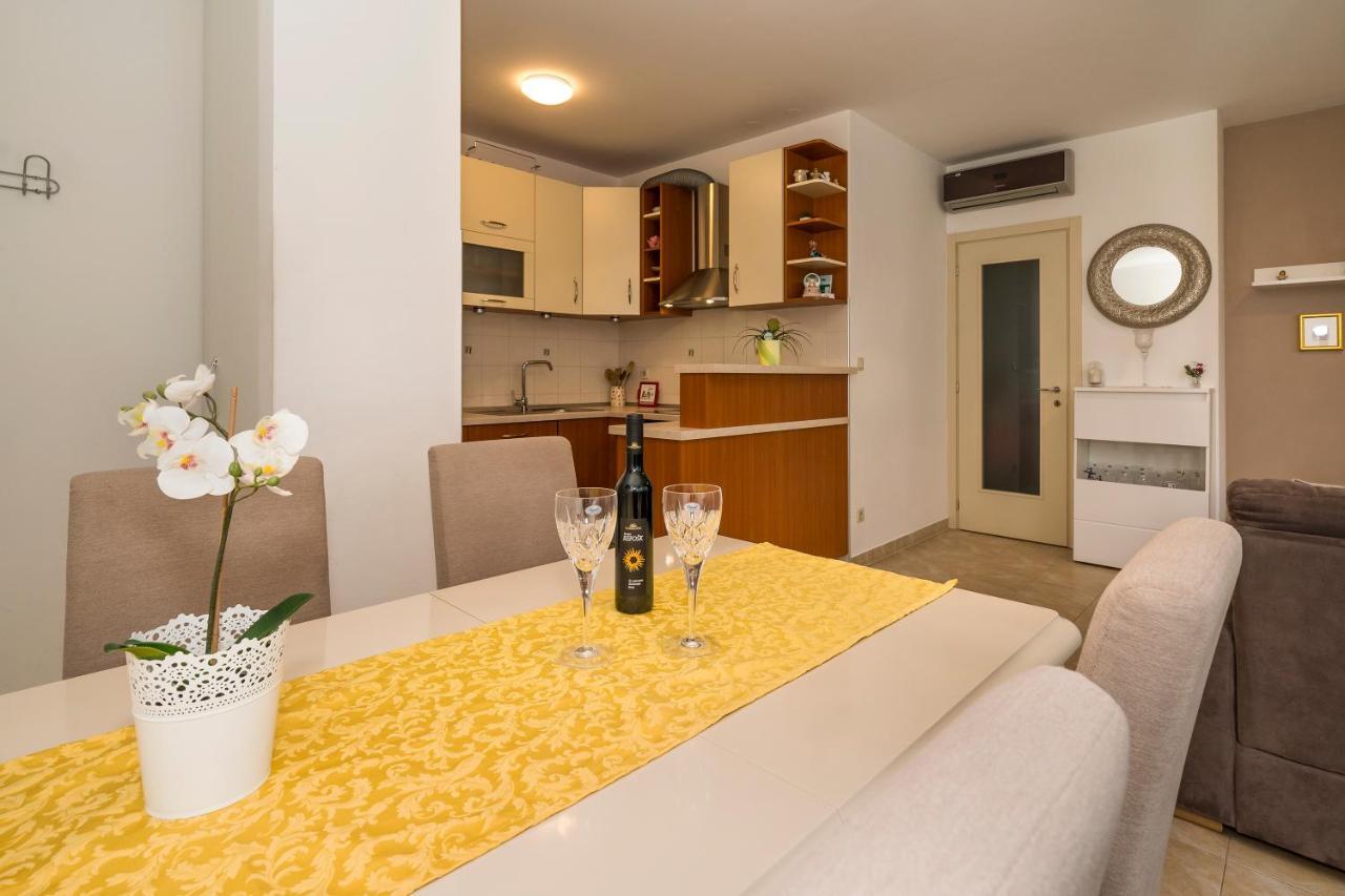 Luxury 1 Bedroom App Center&Balcony Free Parking Split Exterior foto