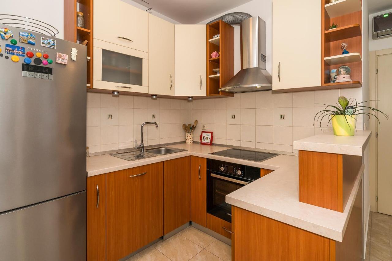 Luxury 1 Bedroom App Center&Balcony Free Parking Split Exterior foto